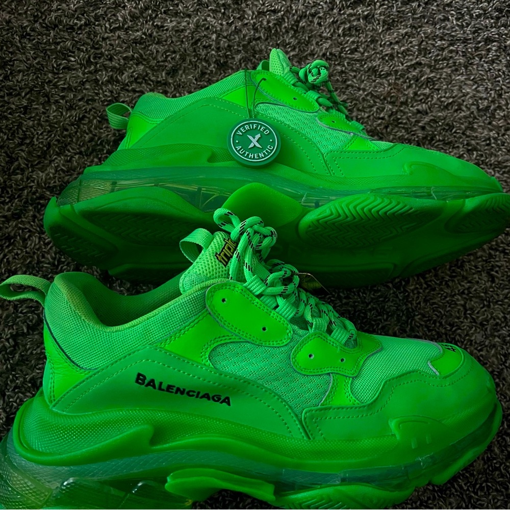 Balenciagas triple s